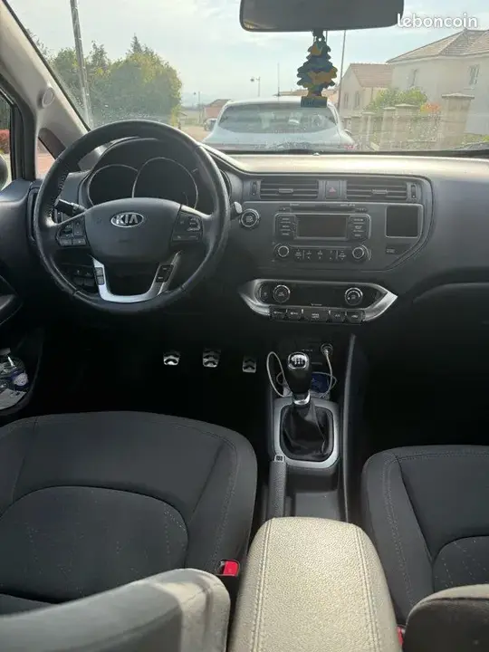 Kia Rio 2014 photo 3