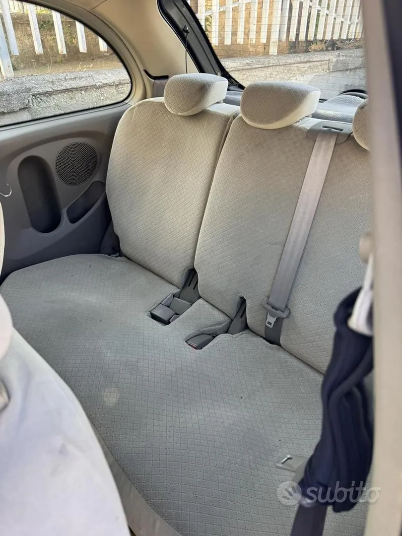 Nissan Micra 2005 photo 2