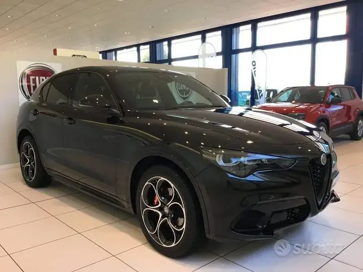 Alfa Romeo Stelvio 2025 photo 2