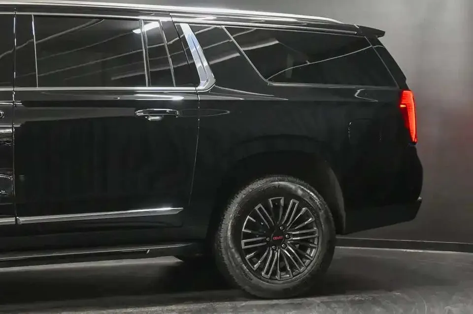 GMC Yukon 2025 photo 5