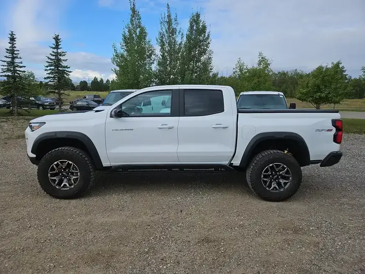 Chevrolet Colorado 2025 photo 2
