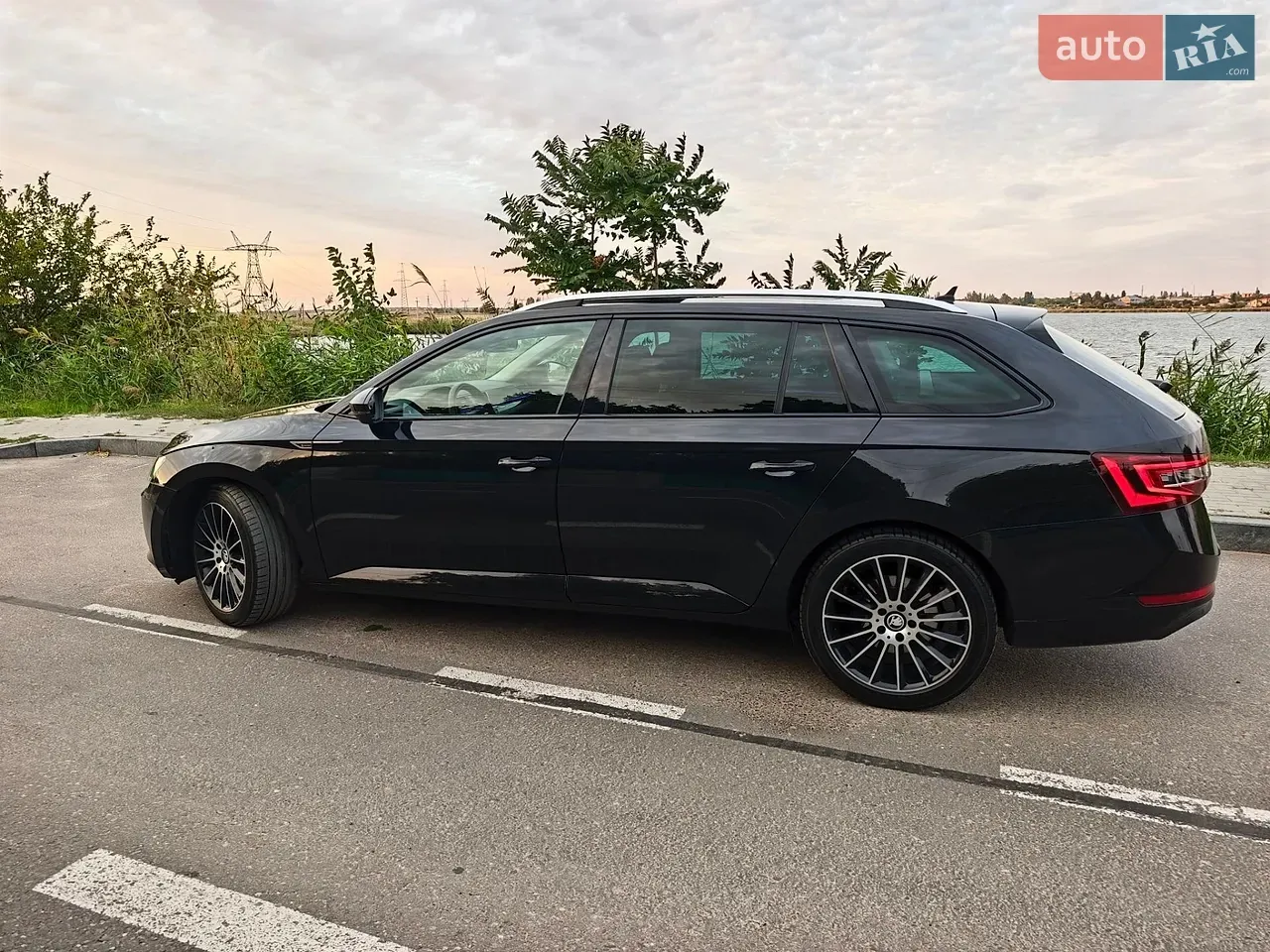 Skoda Superb 2017 photo 5
