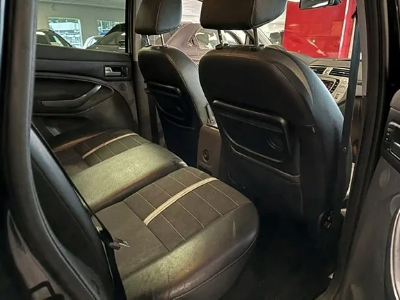 Ford Kuga 2011 photo 4