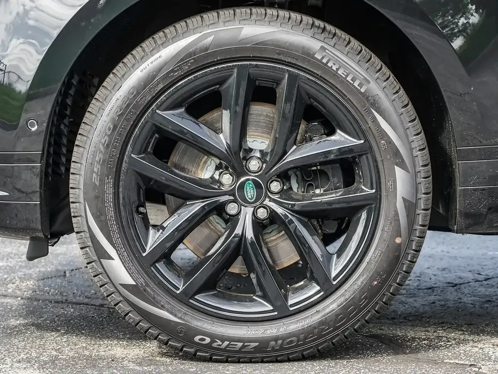 Land Rover Range Rover Velar 2026 photo 4
