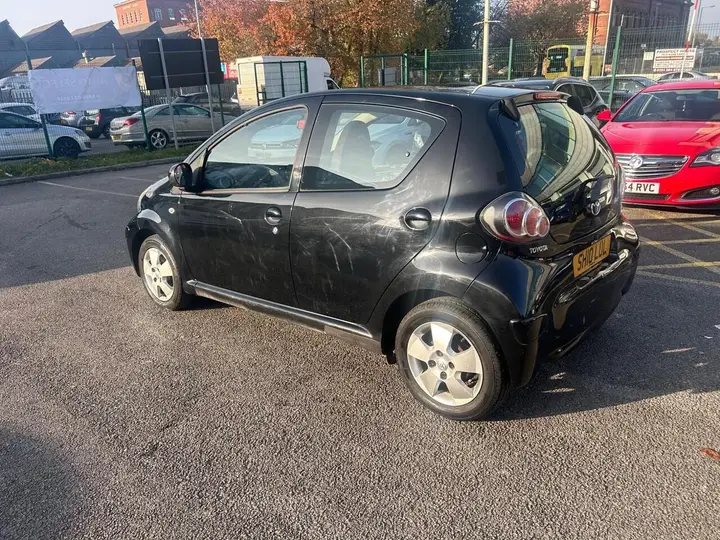 Toyota Aygo 2010 photo 2