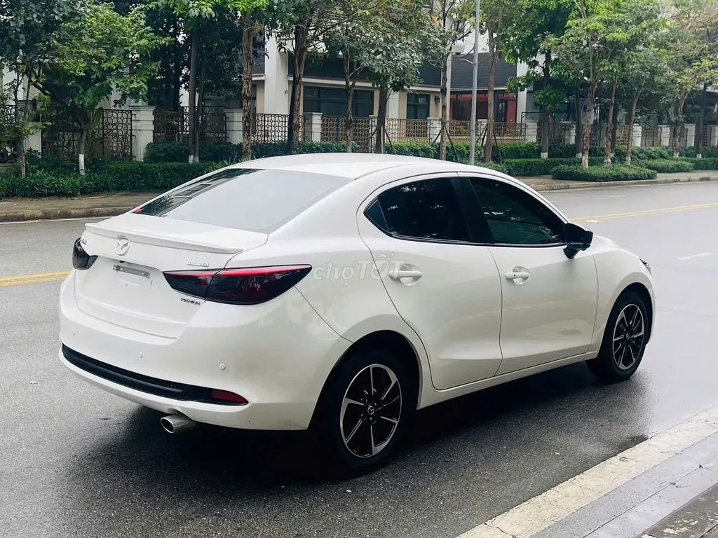 Mazda 2 2024 photo 4