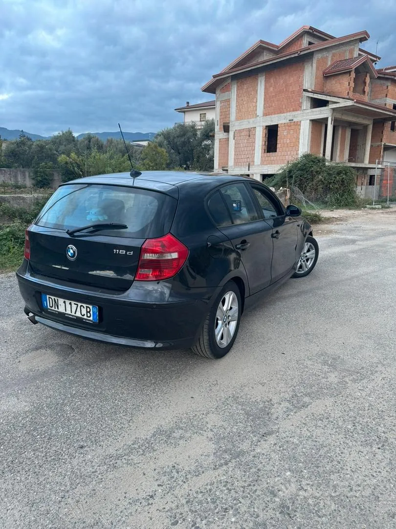 BMW 1 Series 2008 photo 2