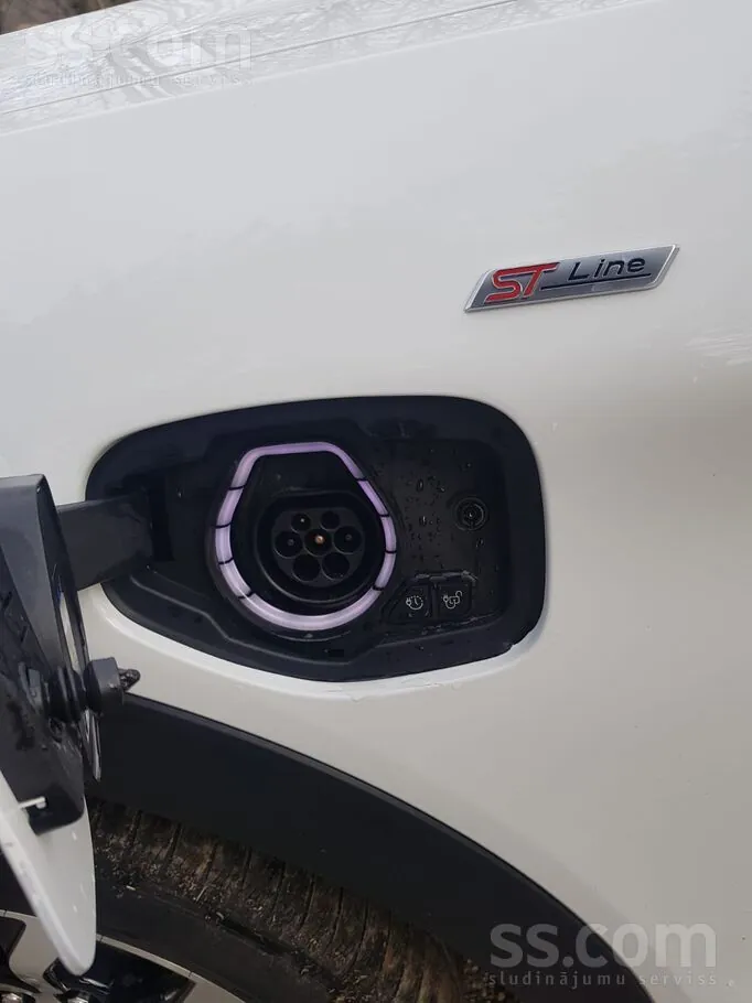 Ford Explorer 2023 photo 5