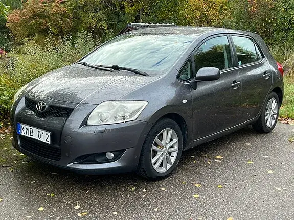 Toyota Auris 2008 photo 2