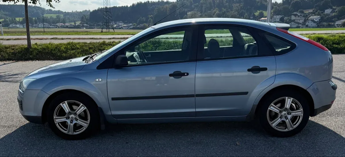 Ford Focus 2005 photo 2