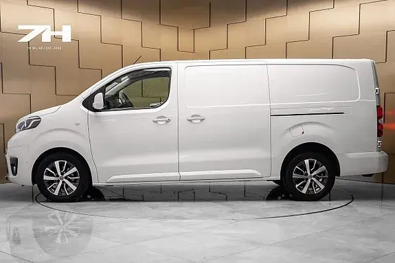 Toyota Proace 2023 photo 2