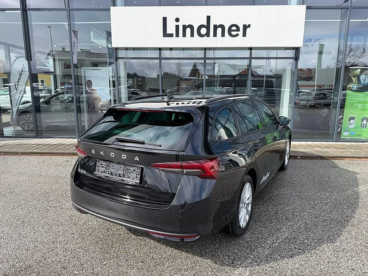 Skoda Octavia 2026 photo 2