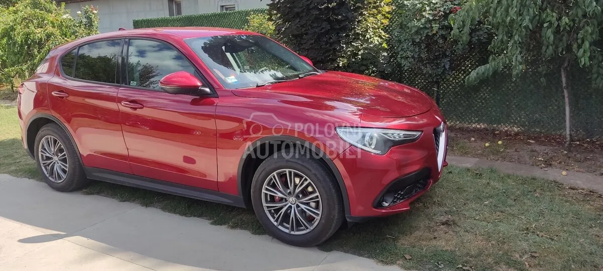 Alfa Romeo Stelvio 2018 photo 2