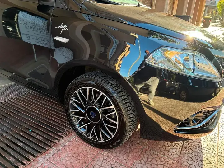 Lancia Ypsilon 2017 photo 3