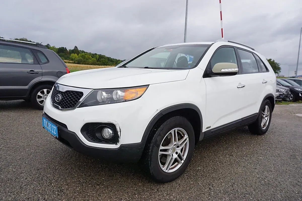 Kia Sorento 2011 photo 2