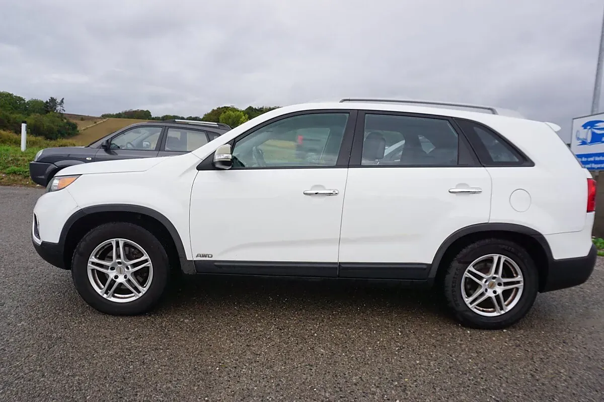 Kia Sorento 2011 photo 3