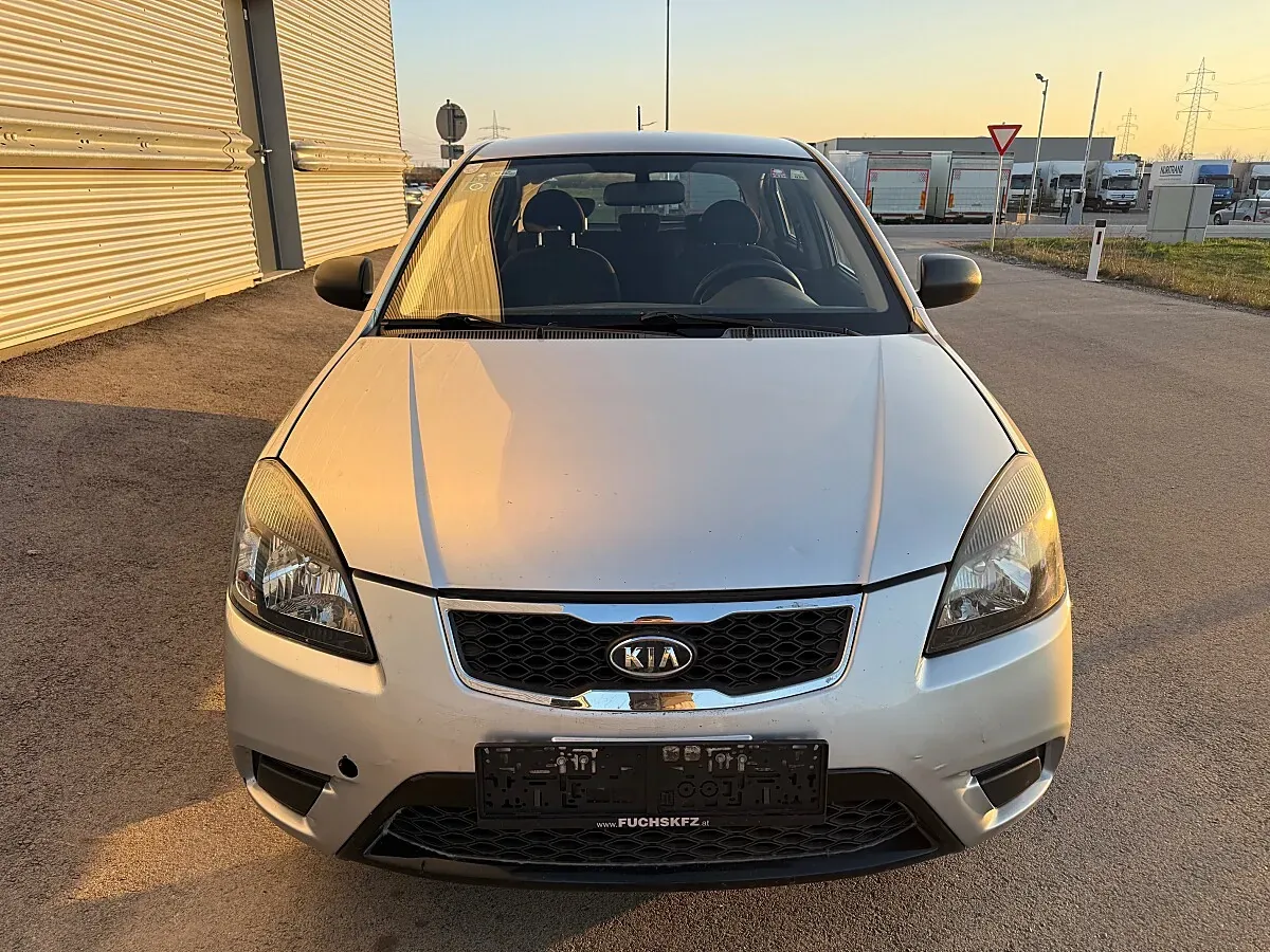 Kia Rio 2011 photo 3