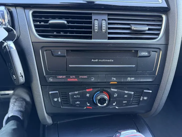 Audi A5 2011 photo 3