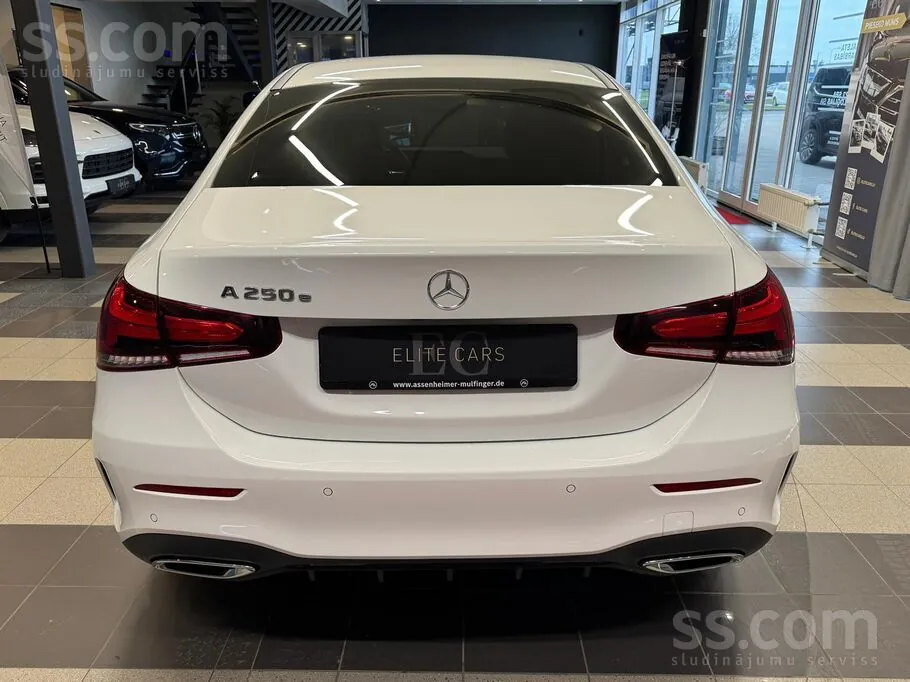 Mercedes-Benz A250 2022 photo 4