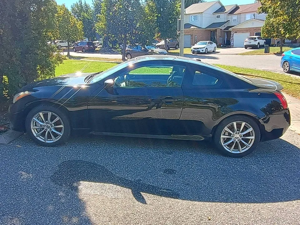 Infiniti G37Xs 2011 photo 4