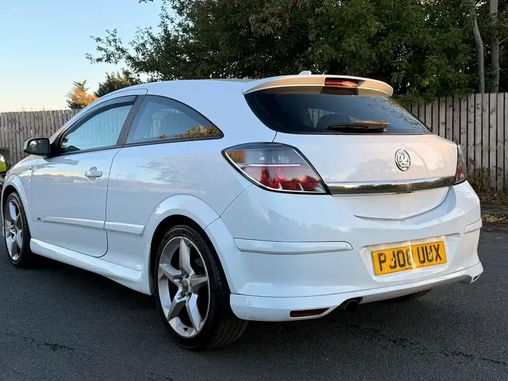 Vauxhall Astra 2008 photo 5