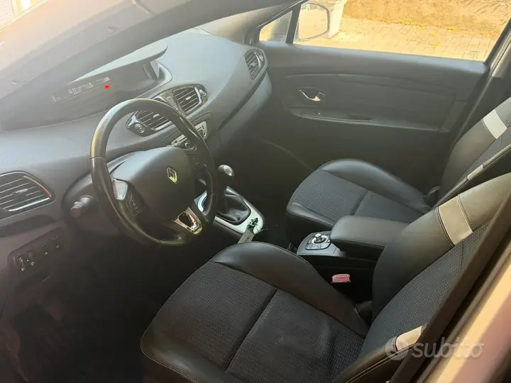 Renault Scenic 2014 photo 5