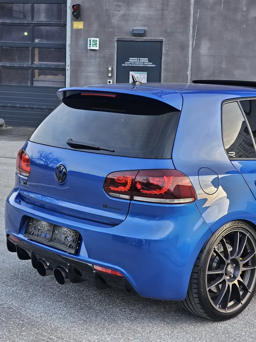 Volkswagen Golf 2010 photo 3