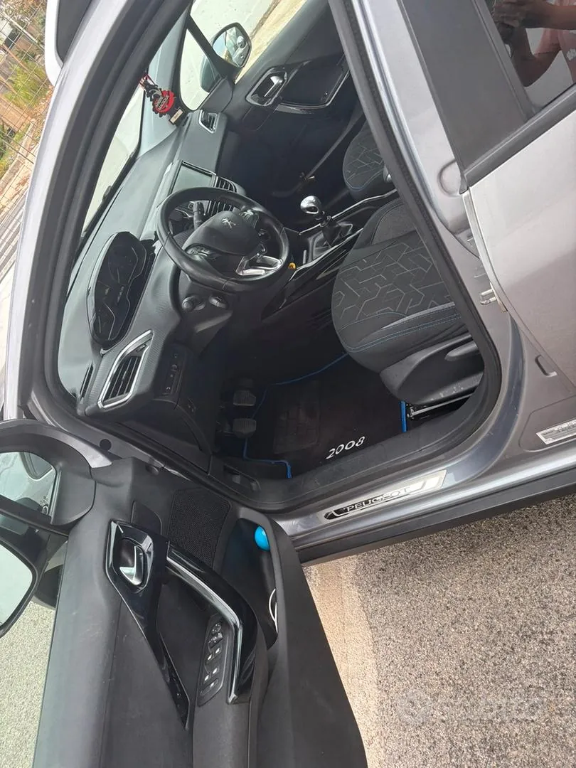 Peugeot 2008 2019 photo 4