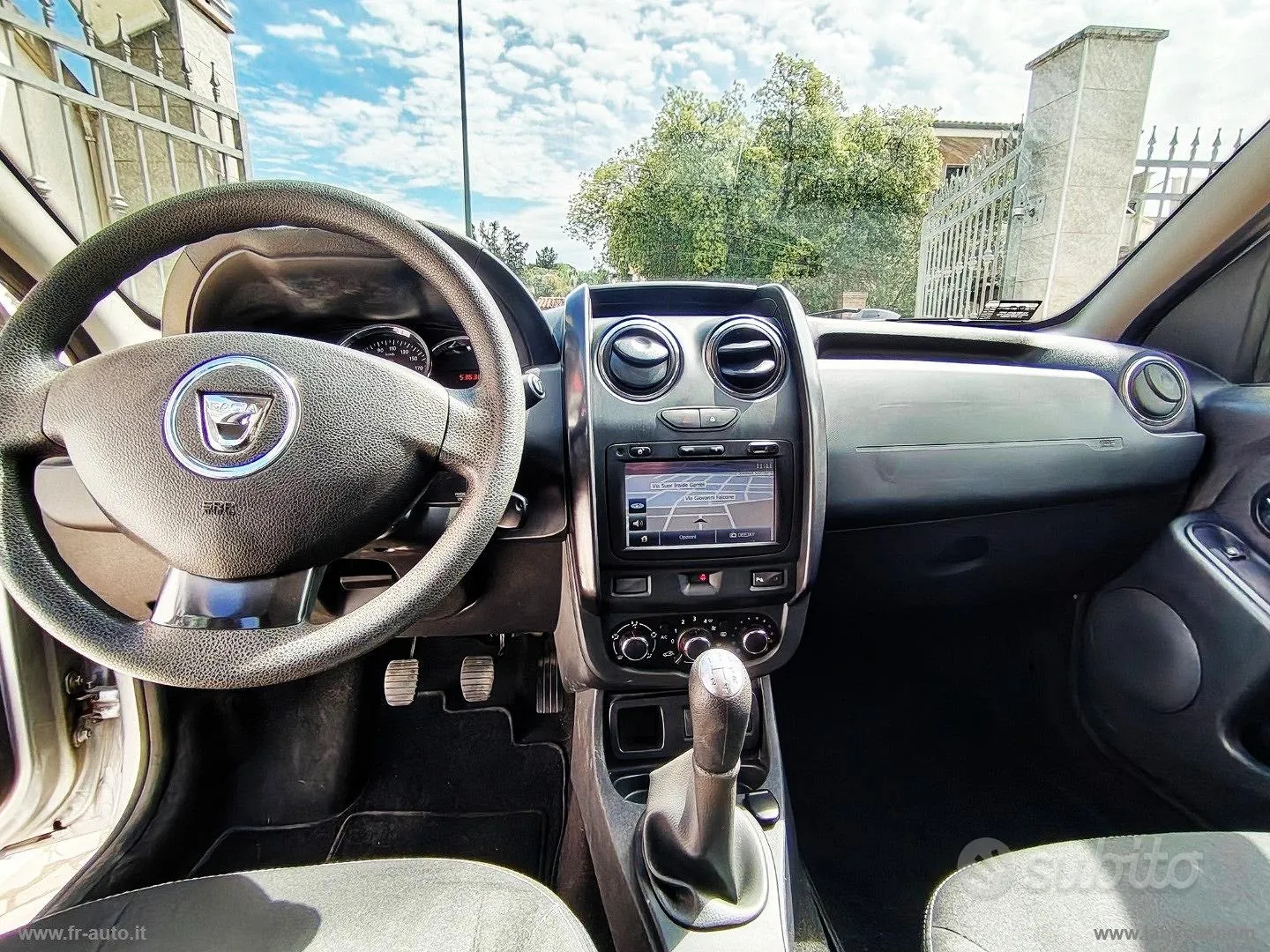 Dacia Duster 2014 photo 4