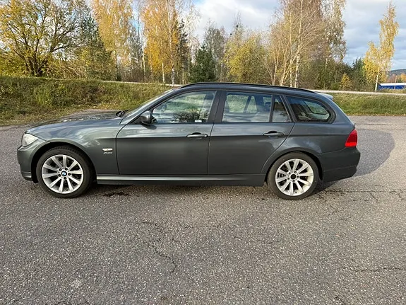 BMW 320D 2011 photo 5