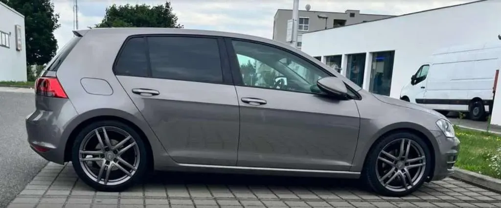Volkswagen Golf 2015 photo 2