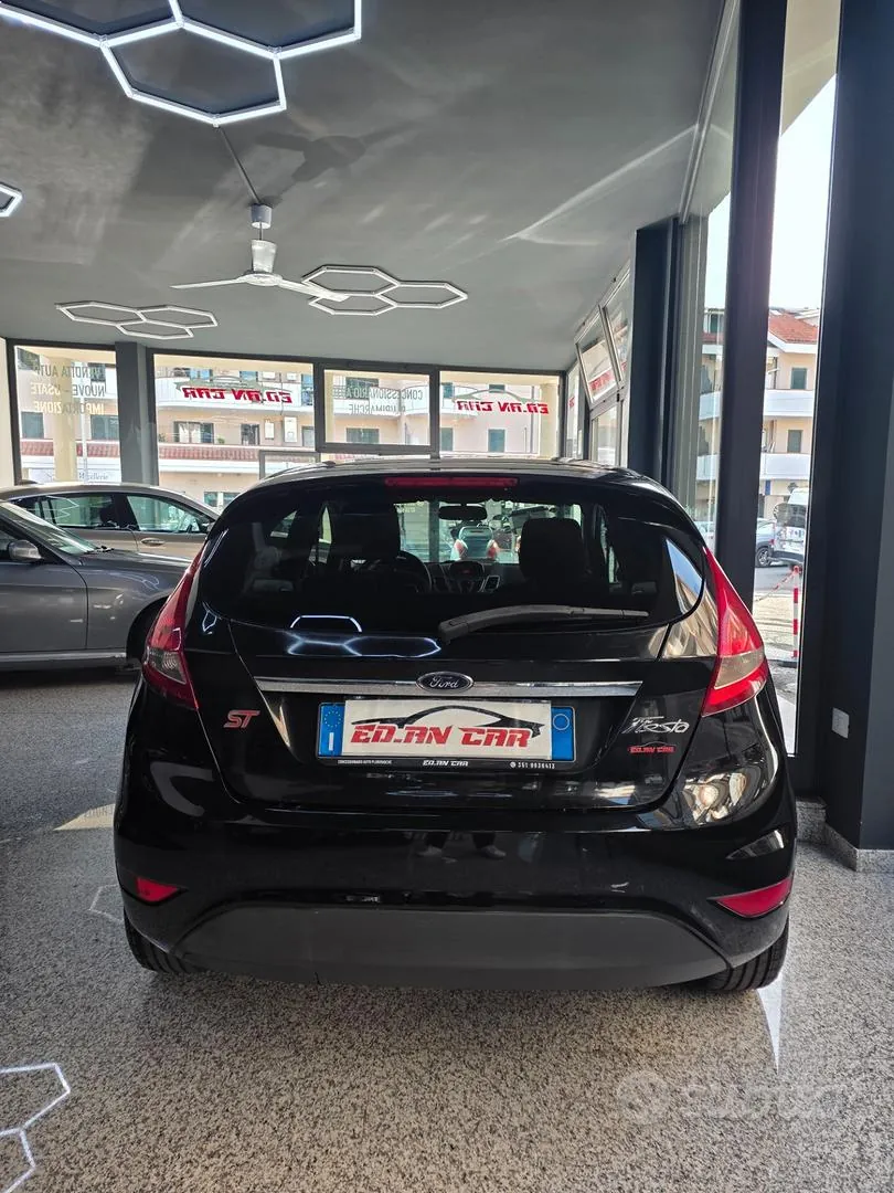 Ford Fiesta 2010 photo 5