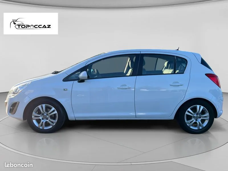 Opel Corsa 2012 photo 2