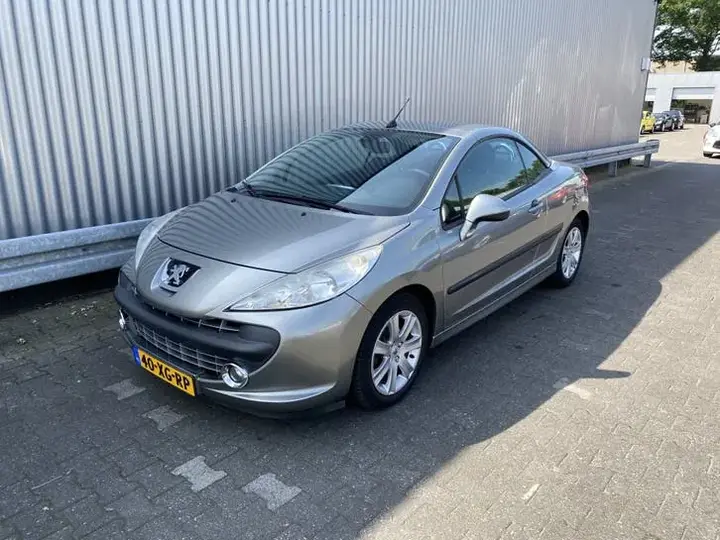 Peugeot 207 2007 photo 2