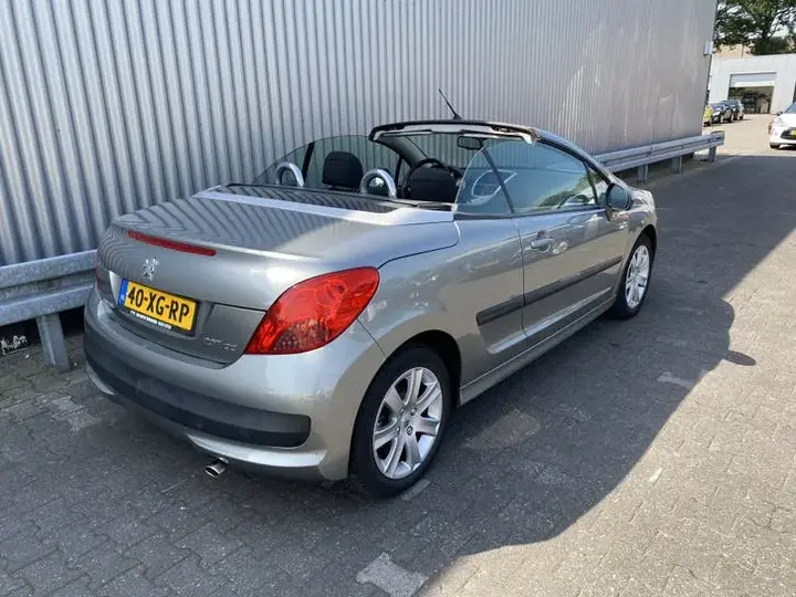Peugeot 207 2007 photo 3