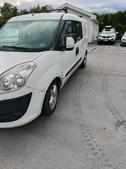 Fiat Doblo 2012 photo 2
