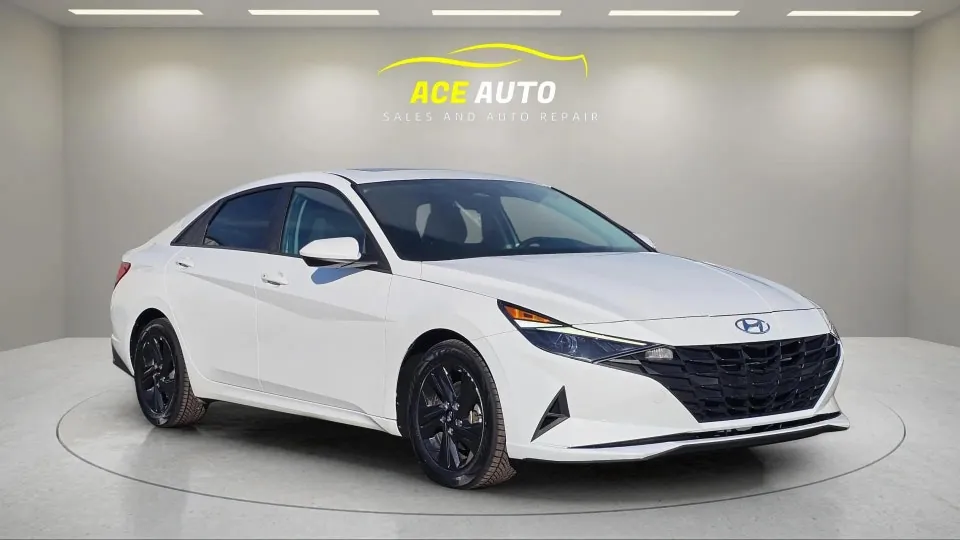 Hyundai Elantra 2023 photo 3