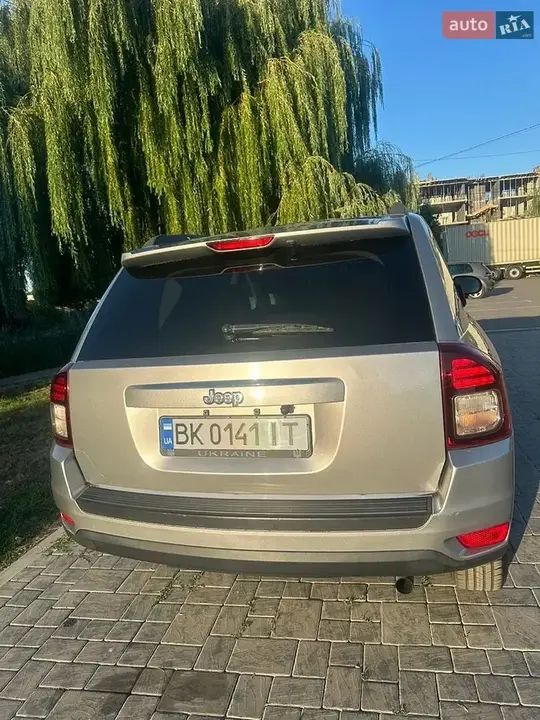 Jeep Compass 2015 photo 4