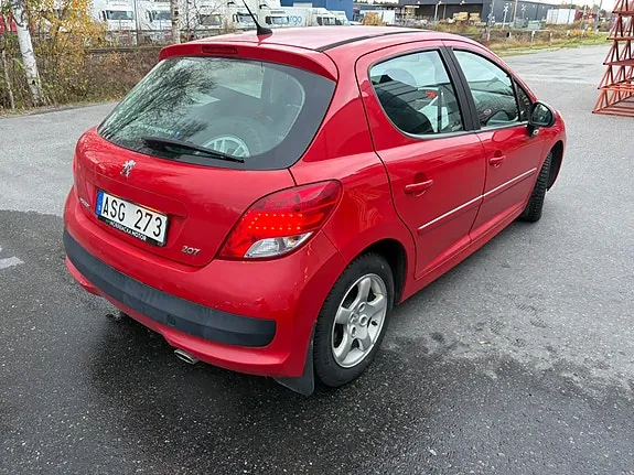 Peugeot 207 2010 photo 5