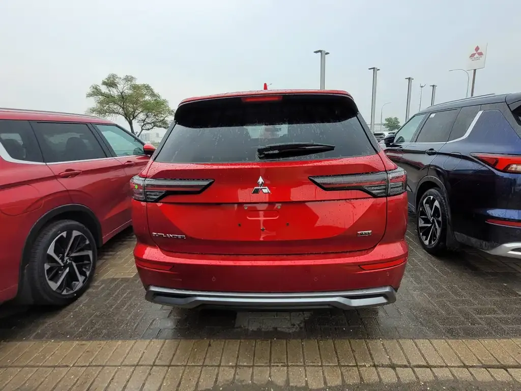 Mitsubishi Outlander 2026 photo 5