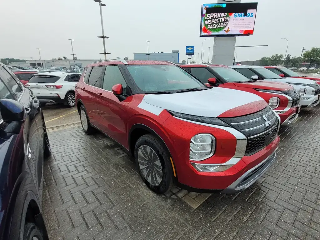 Mitsubishi Outlander 2026 photo 3