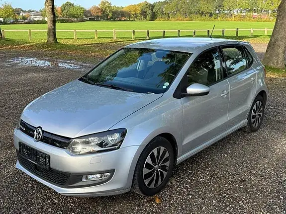 Volkswagen Polo 2015 photo 2