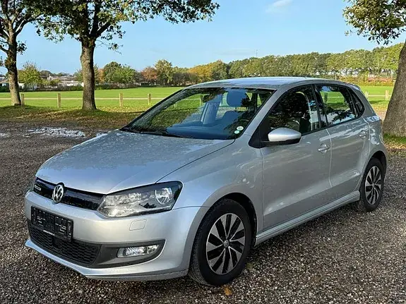 Volkswagen Polo 2015 photo 3