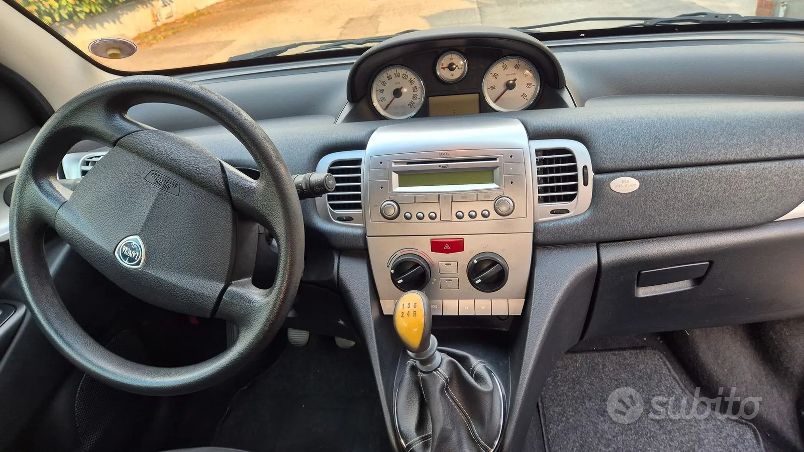 Lancia Ypsilon 2011 photo 5