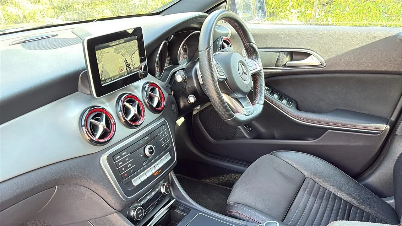Mercedes-Benz Cla 2018 photo 2
