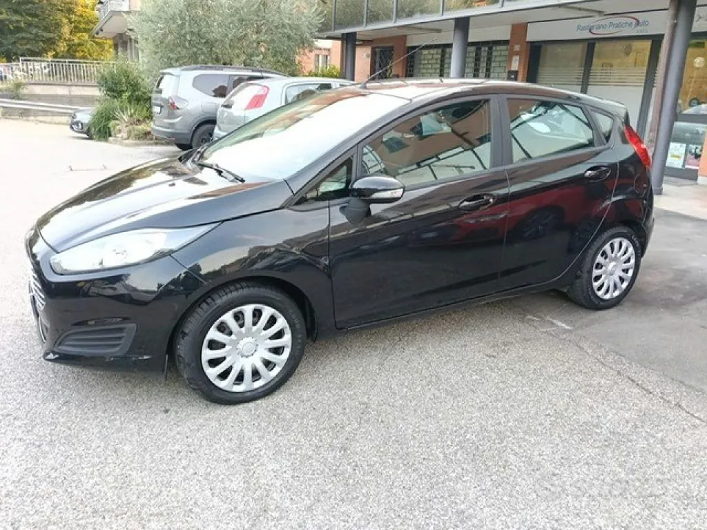 Ford Fiesta 2013 photo 3