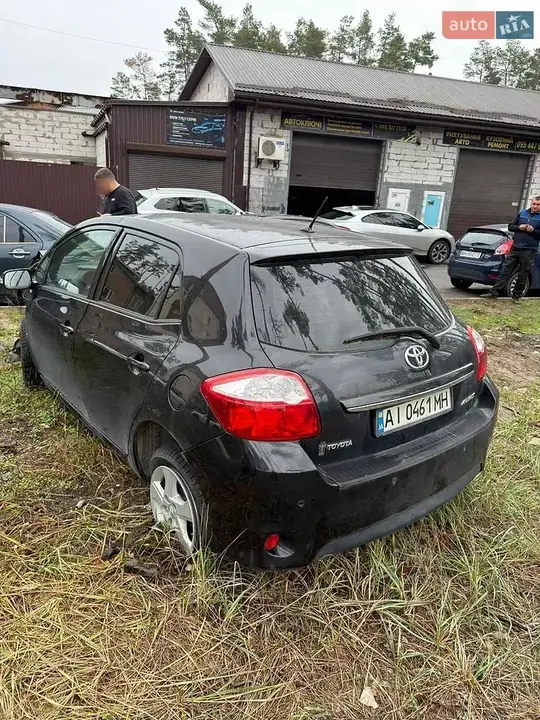 Toyota Auris 2010 photo 4