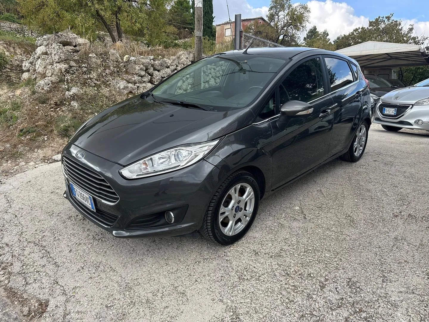 Ford Fiesta 2017 photo 2