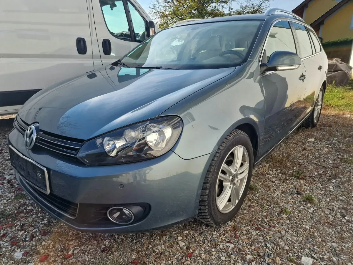 Volkswagen Golf 2010 photo 3