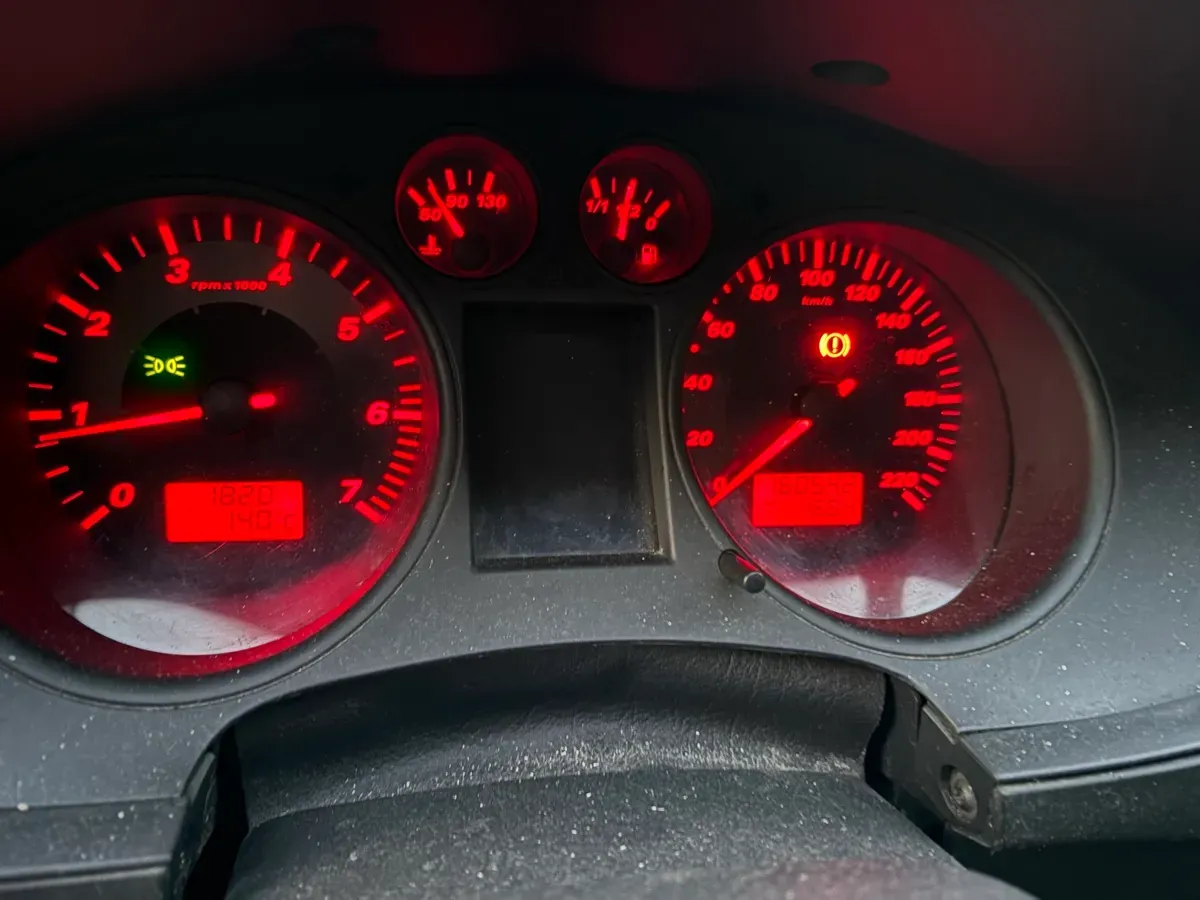 Seat Ibiza 2005 photo 2